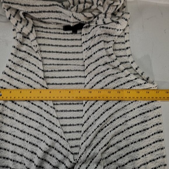 Candy Couture Ladies Size Medium Sleeveless Hooded Vest/Cardigan - Picture 6 of 7